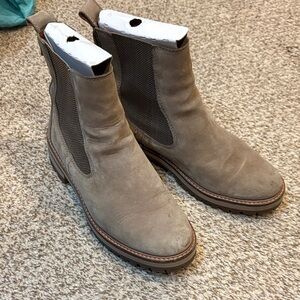 Timberland Women’s Chelsea Boots